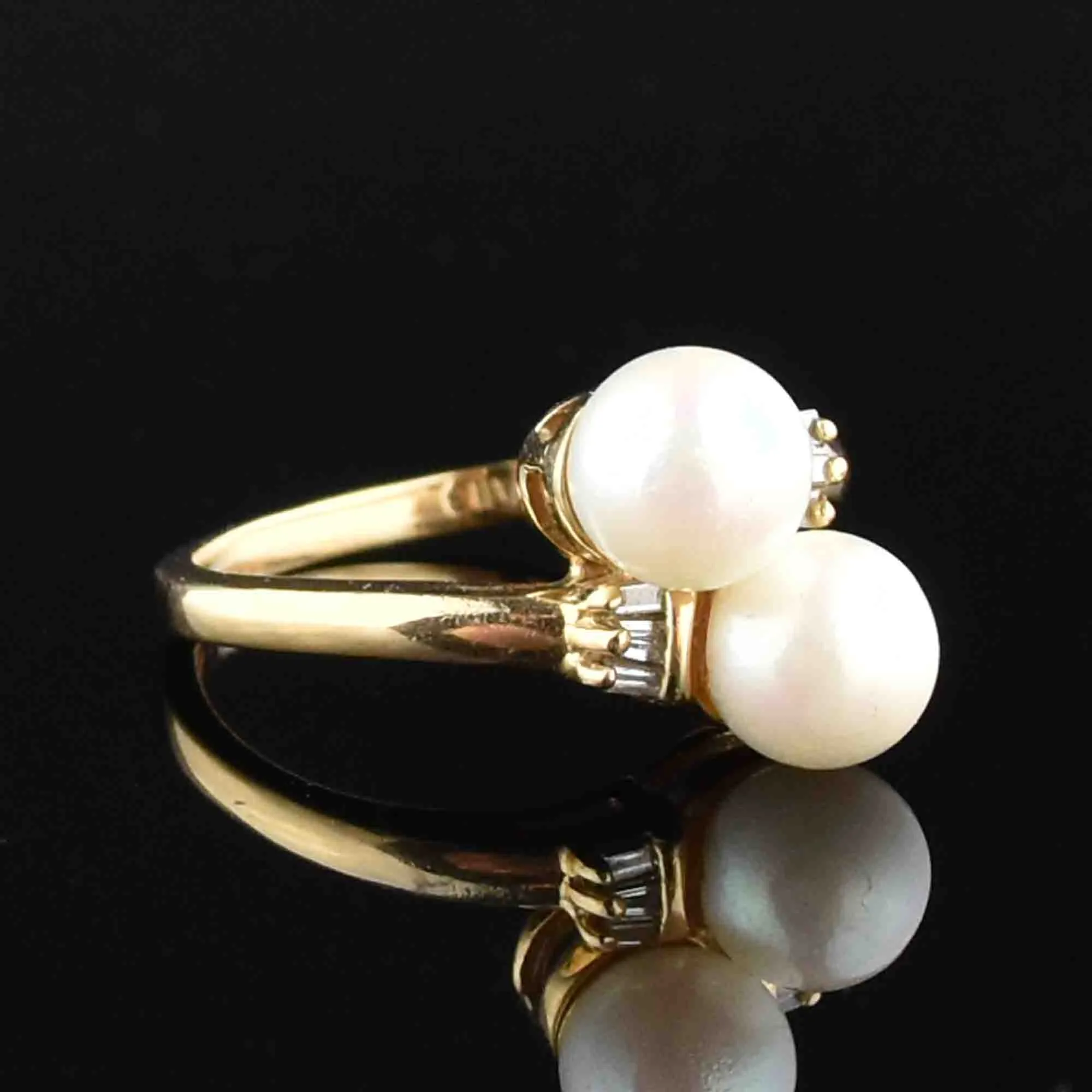 14K Gold Toi et Moi Pearl Diamond Bypass Ring