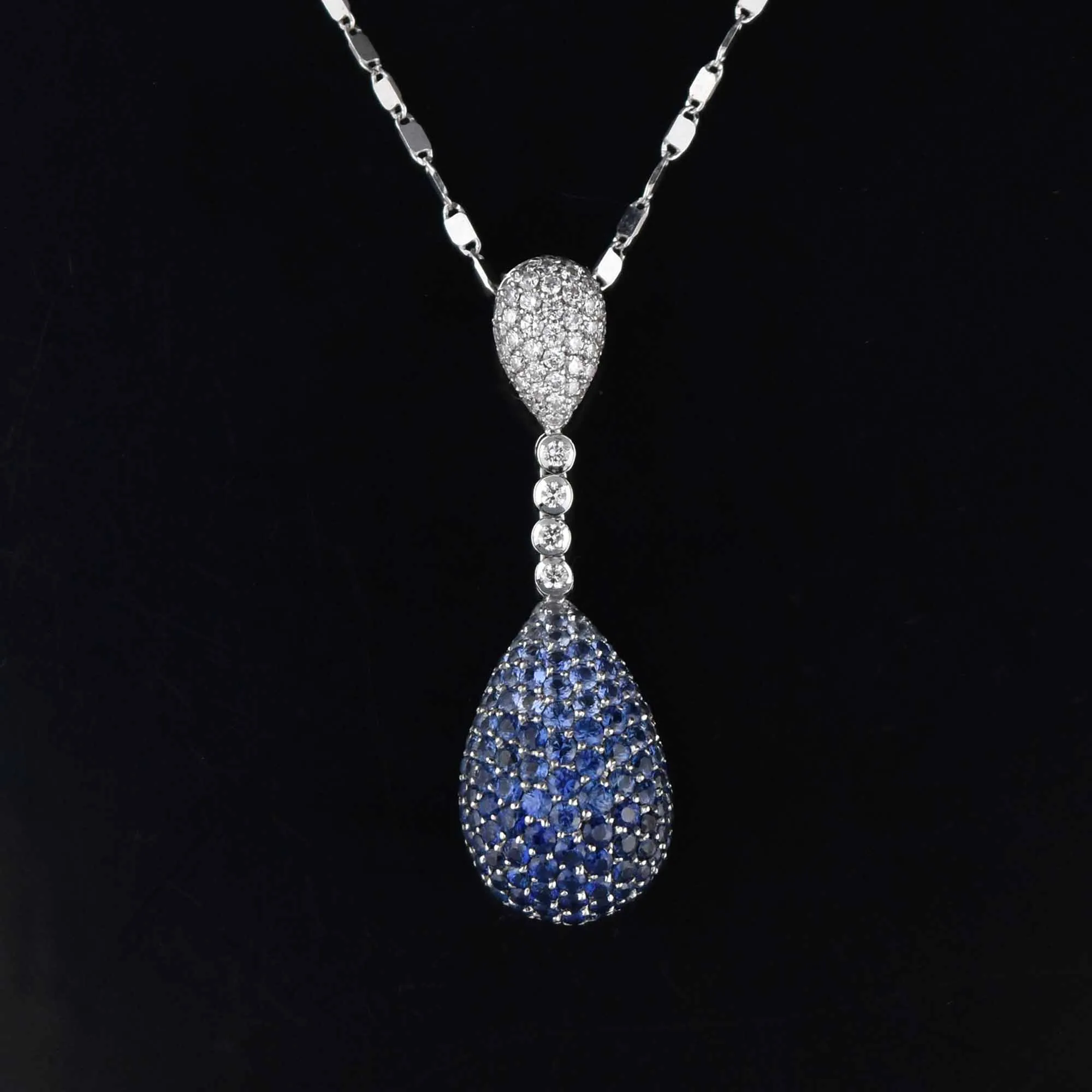 18K White Gold Sapphire Diamond Pendant Necklace