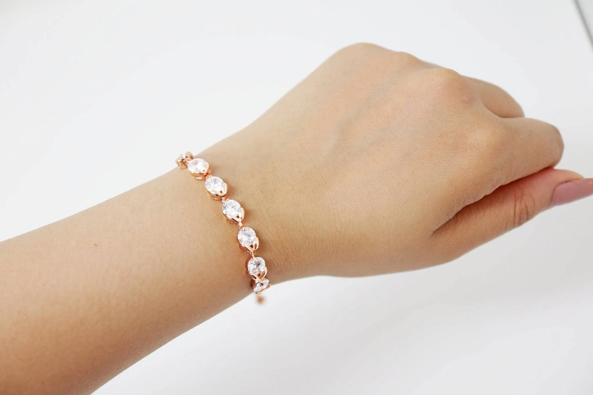 Floral Dainty Bracelet, Delicate Bracelet, Bracelet Femme, Wedding Bracelet, Bridesmaid Gift, Bride Bracelet, Bridal Bracelet, CZ bracelet.