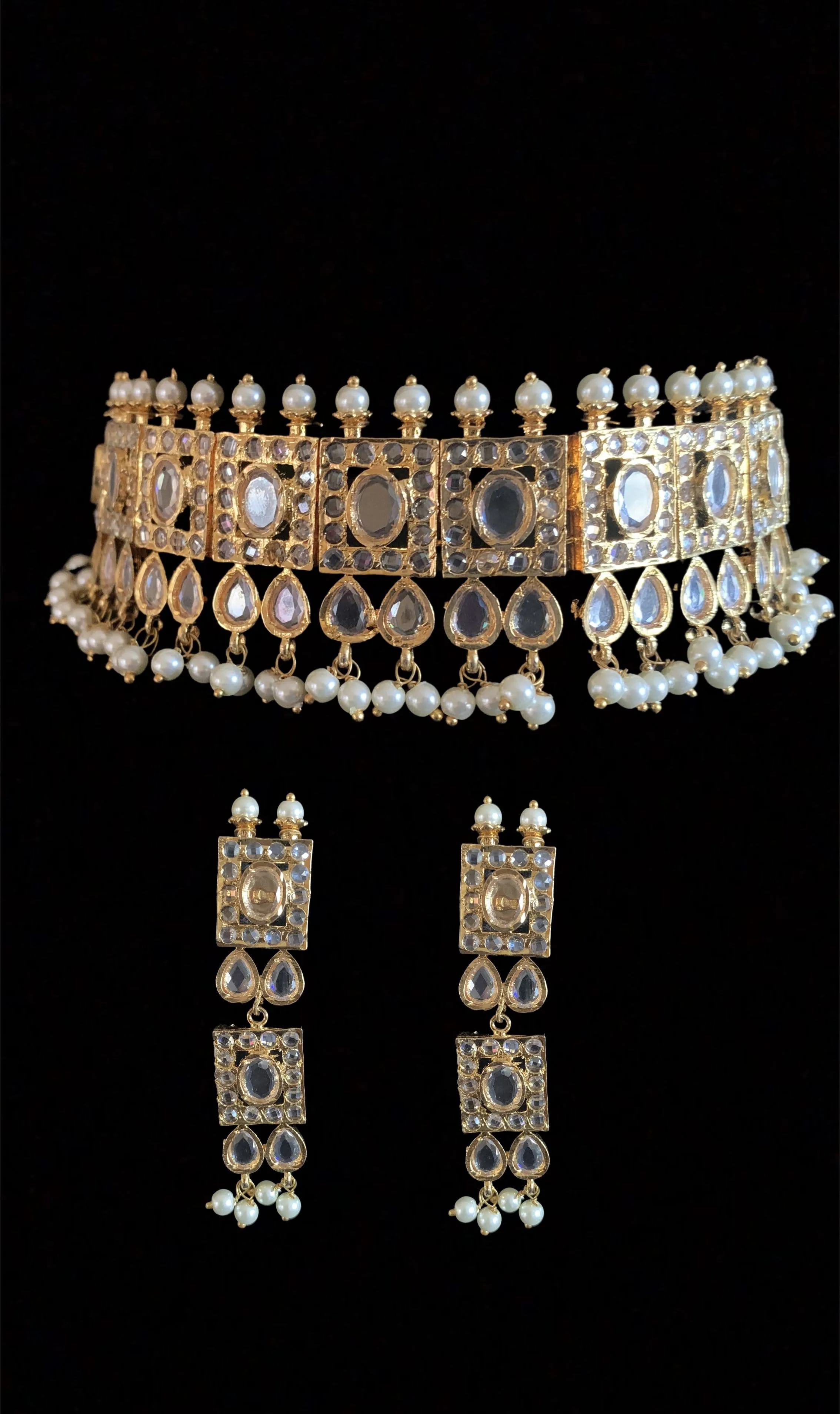 Gauhar hyderabadi choker in shell pearls    (SHIPS IN 4 WEEKS )