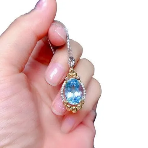 Luxury New Goose Egg-Shaped Sky Blue Topaz Pendant Necklace