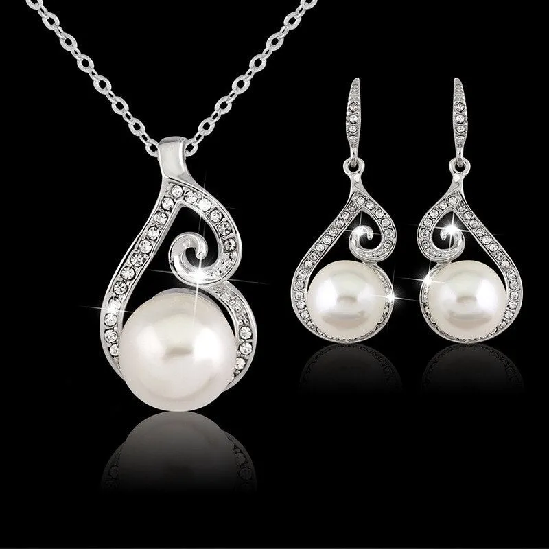 Luxury Pearl and Crystal Necklace & Earrings Wedding Jewelry Set