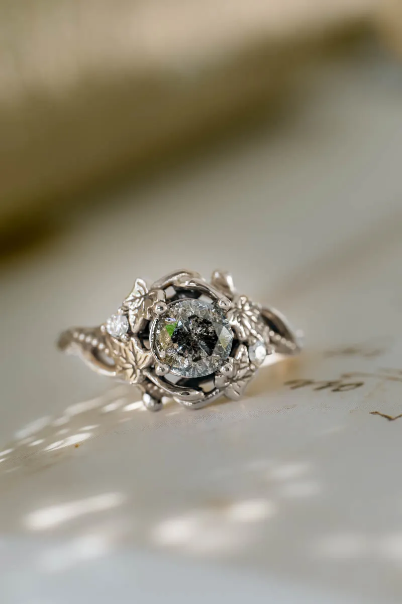 Nature inspired salt & pepper diamond ring / Ivy Undina