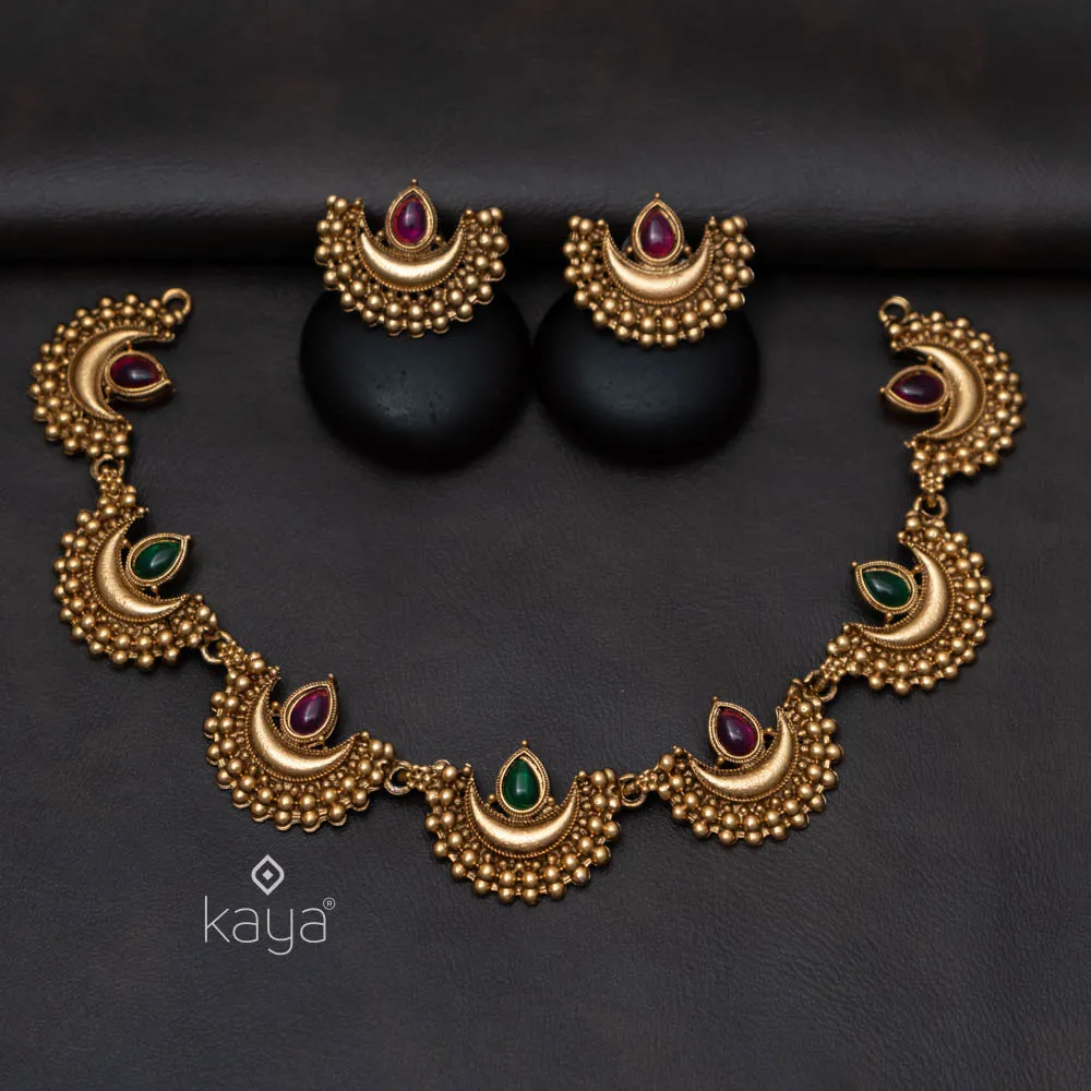 NV101441 - Antique Choker with Earrings