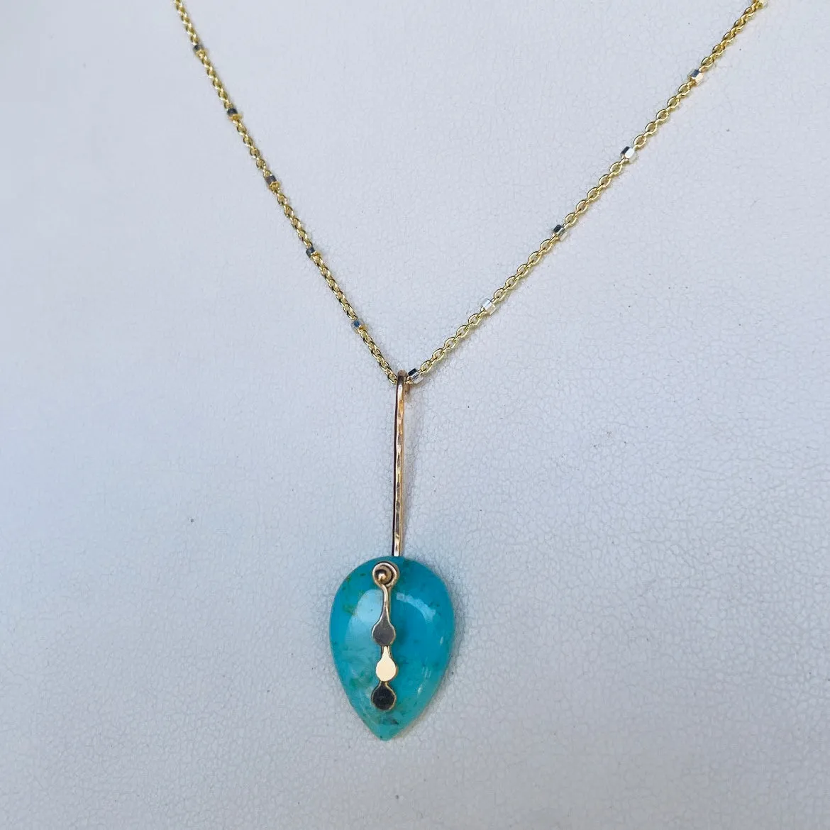 Pendulum Dots point drop turquoise necklace