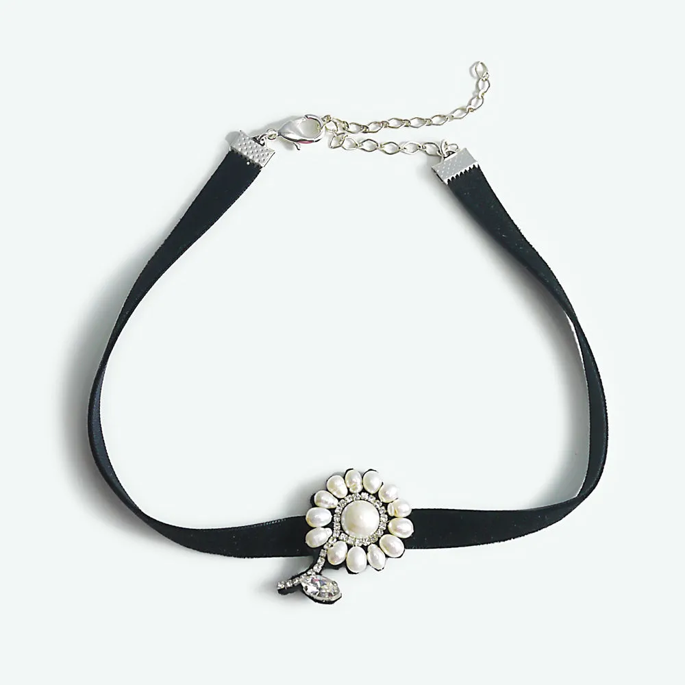 Primrose Choker