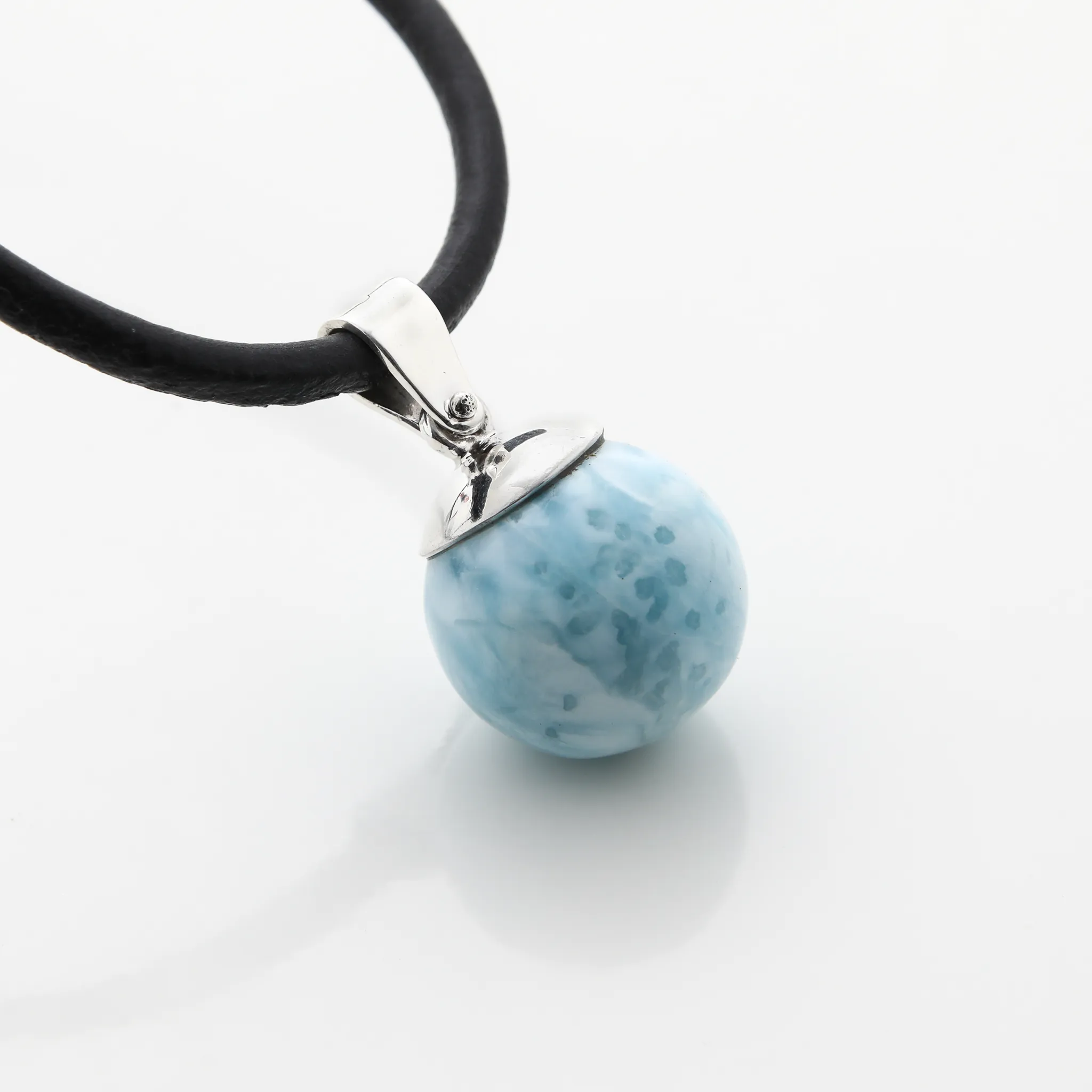 Round Bead Pendant Giulia - M