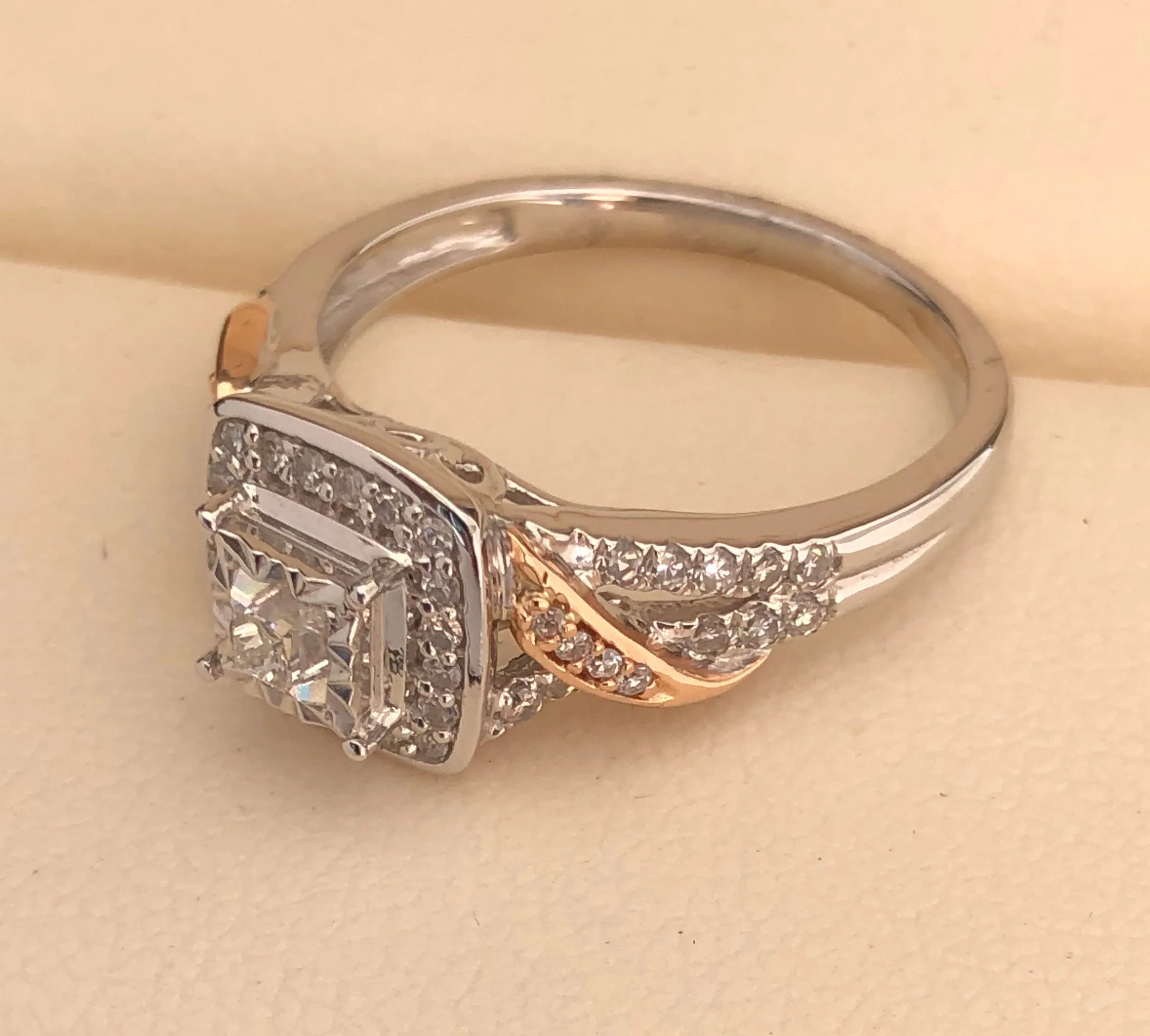 Sally diamond ring WDR019